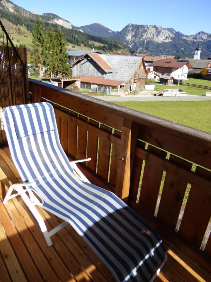 Hotel Haus Alpenland Tannheim Exterior foto