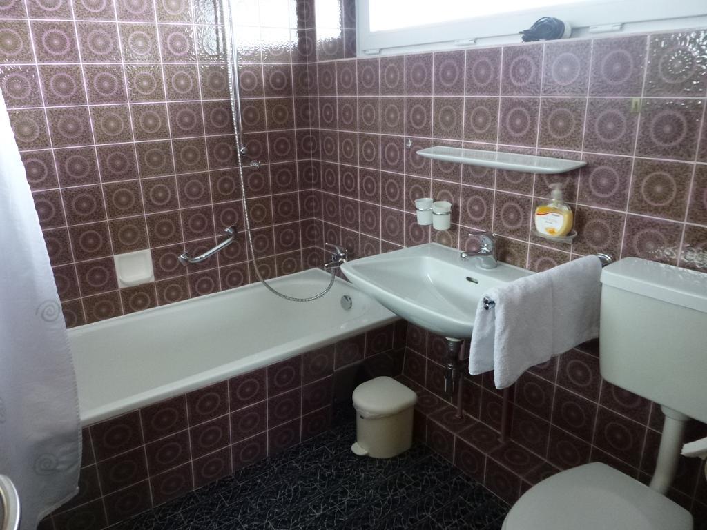 Hotel Haus Alpenland Tannheim Zimmer foto