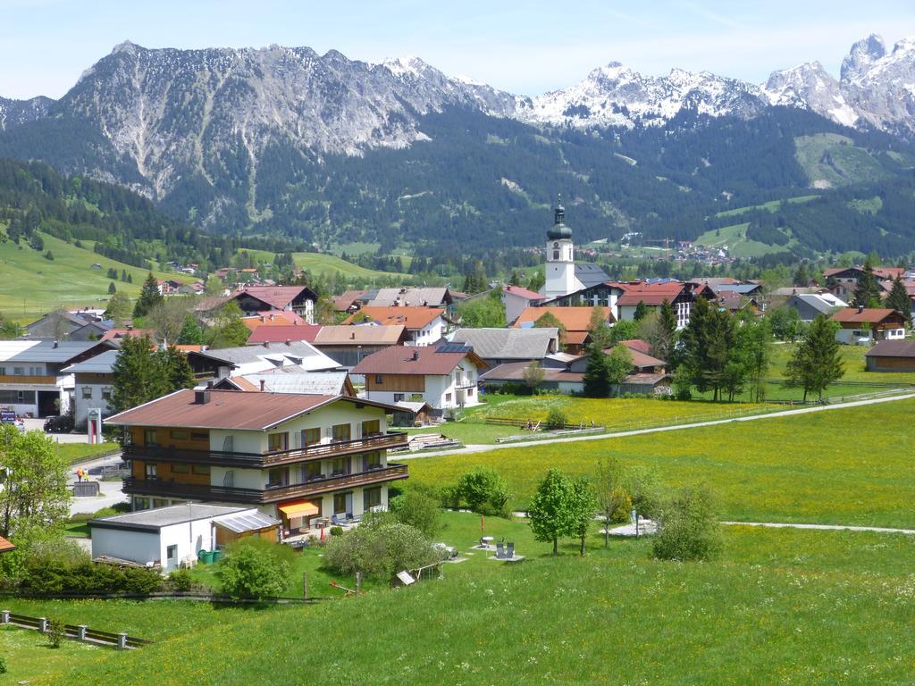 Hotel Haus Alpenland Tannheim Exterior foto