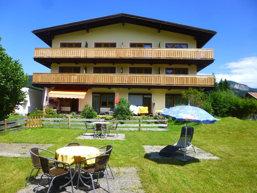 Hotel Haus Alpenland Tannheim Exterior foto