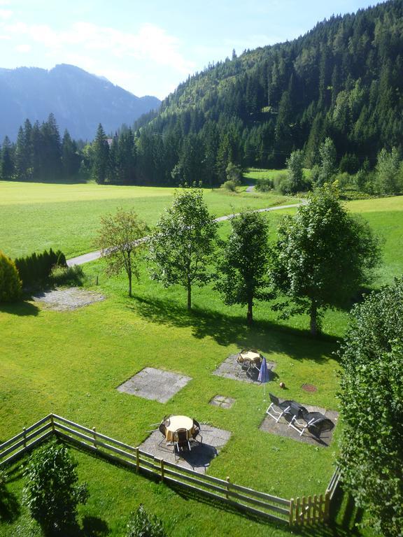 Hotel Haus Alpenland Tannheim Exterior foto